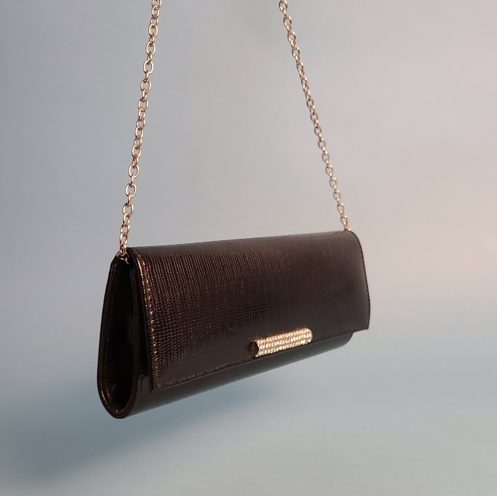 Black clutch